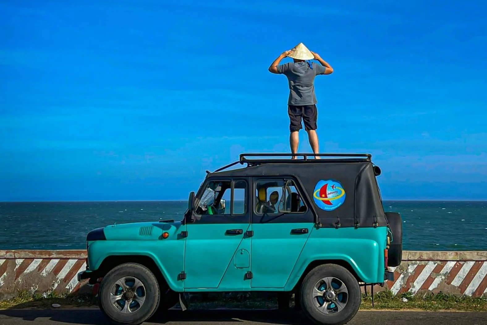 Xe Jeep Xanh Dương